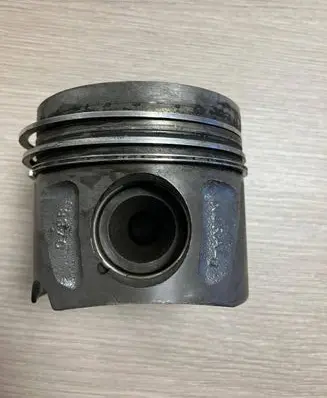 Piston