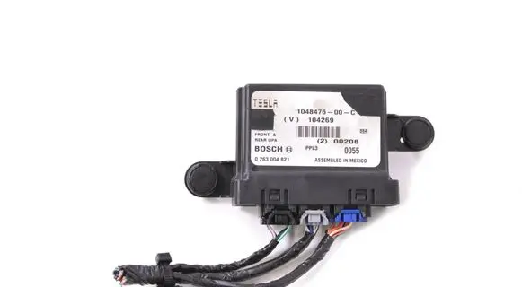 Tesla Model S Parking PDC control unit/module 104847600C