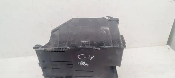 Battery box tray