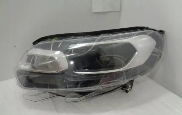 Opel Vivaro Headlight/headlamp 9808569080
