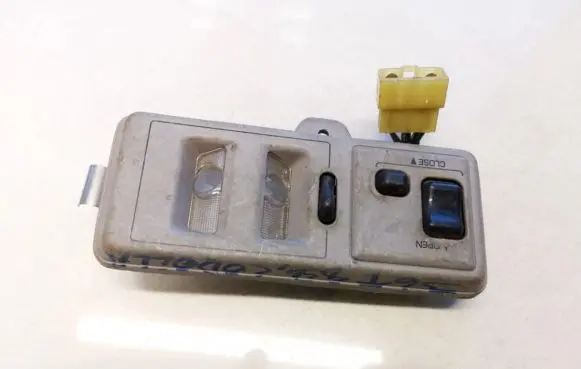 Toyota Corolla E80 Front seat light