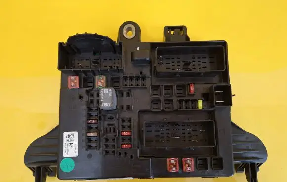 Opel Insignia A Fuse box set 13277322
