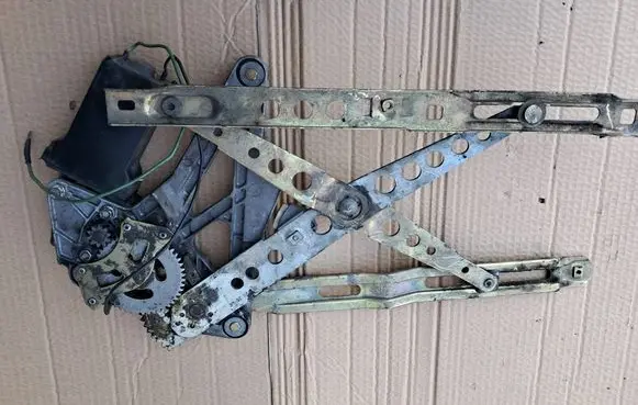 Mercedes-Benz 380 560SEC C126 Front door window regulator with motor 1267202646