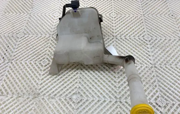 Mazda 6 Windshield washer fluid reservoir/tank GS1E67480