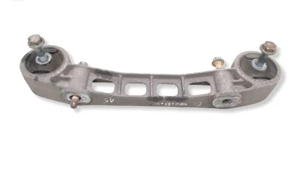 Mercedes-Benz Vito Viano W639 Rear differential/diff mount bracket A6393530347