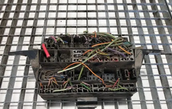 Fuse box set