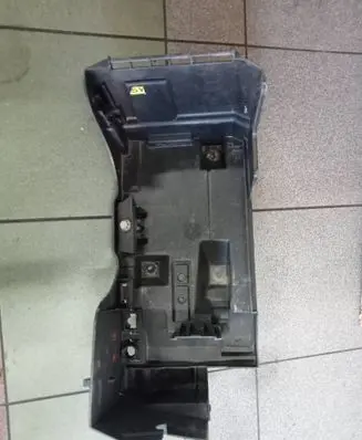 Opel Vectra C Battery box tray 09180777 0086022