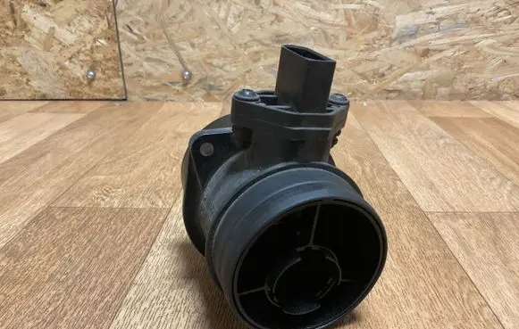 Volkswagen PASSAT B6 Mass air flow meter 0281002461 074906461B