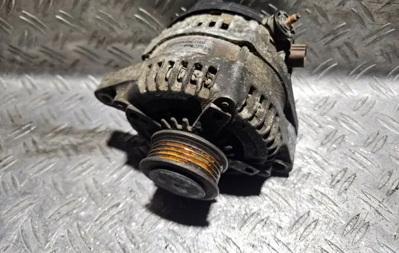 Toyota Avensis Verso Generator/alternator 2706027040