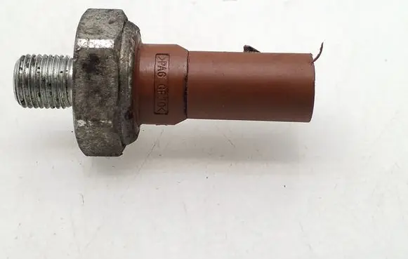 Audi A3 S3 8V Oil pressure sensor 04L919081B