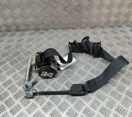 Maserati Quattroporte Front seatbelt 622140500