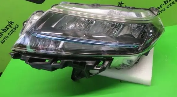 Suzuki Vitara (LY) Headlight/headlamp 1007R016