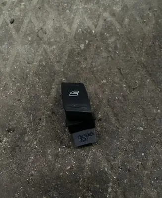 Skoda Octavia Mk2 (1Z) Electric window control switch 1Z0959856 1637