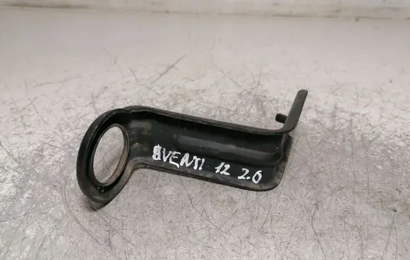 Toyota Avensis T270 Radiator support slam panel bracket 
