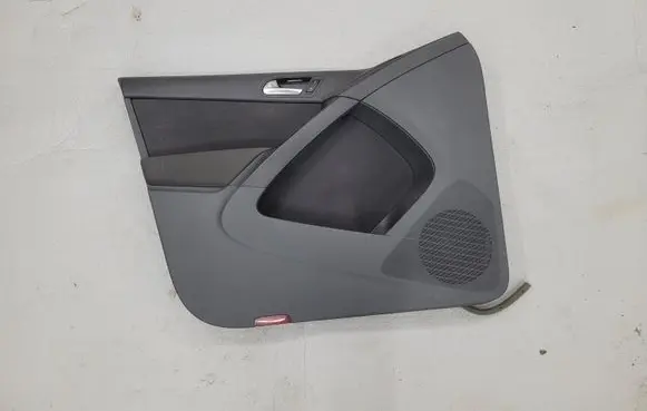 Volkswagen Tiguan Front door card panel trim 5N1837113E 1K0959565K 5N186725581U