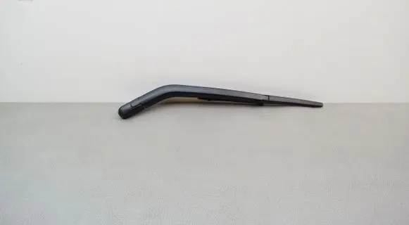 Hyundai i20 (PB PBT) Rear wiper blade arm