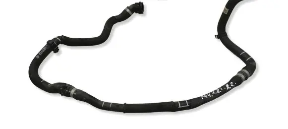 BMW 2 F44 Engine coolant pipe/hose 6832803