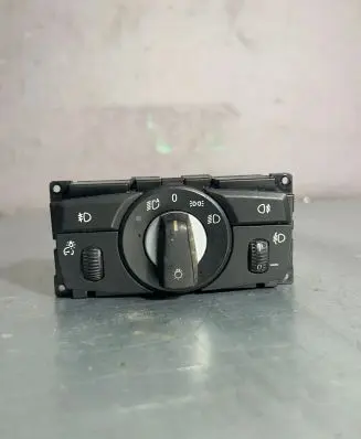 BMW 5 E60 E61 Light switch 6988555 33295101 30071210362099