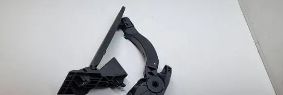 Hyundai Santa Fe Accelerator throttle pedal A06