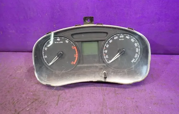 Skoda Fabia Mk2 (5J) Speedometer (instrument cluster) 5J0920800B
