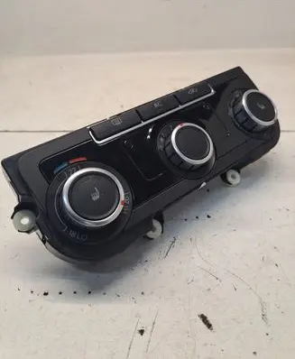 Volkswagen Golf VI Climate control unit 789843 5HB009751