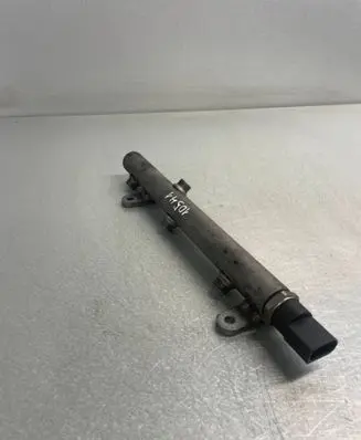 Mercedes-Benz C W204 Fuel main line pipe A6420700695002
