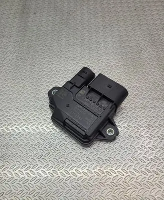 Mercedes-Benz CLA C118 X118 Glow plug pre-heat relay A6549001201