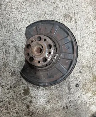 Mercedes-Benz E AMG W212 Rear wheel hub spindle/knuckle 