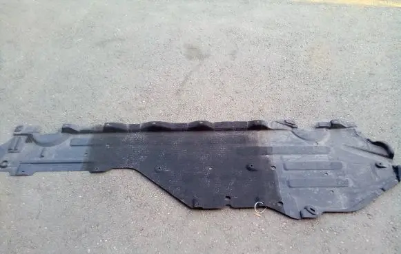 Mercedes-Benz E W214 Engine splash shield/under tray A2146803805