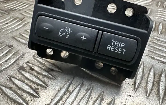 Nissan Qashqai Light switch 252734BA0A