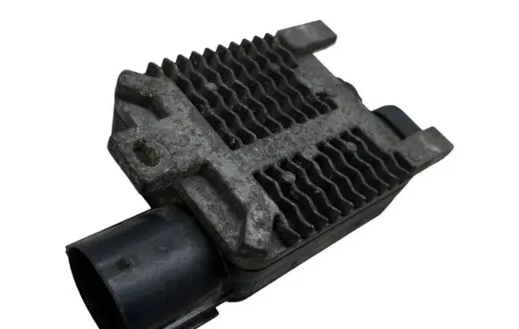 Ford Focus Coolant fan relay 940002904