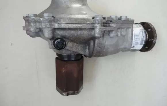 BMW 3 F30 F35 F31 Front differential 7578157