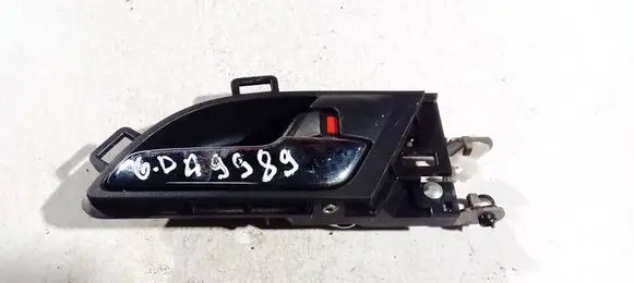 Honda CR-V Rear door interior handle