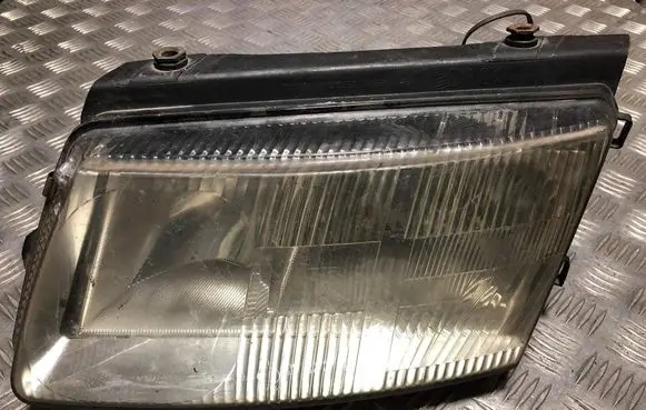 Volkswagen PASSAT B5 Headlight/headlamp 14742500