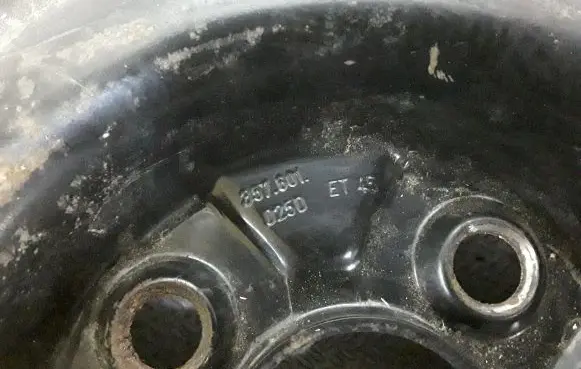 Volkswagen Golf III R14 spare wheel 357601025D
