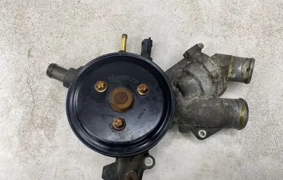 Opel Corsa D Water pump 90531737 2503185