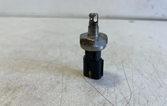 Toyota Yaris Cross Oil pressure sensor 8944833010