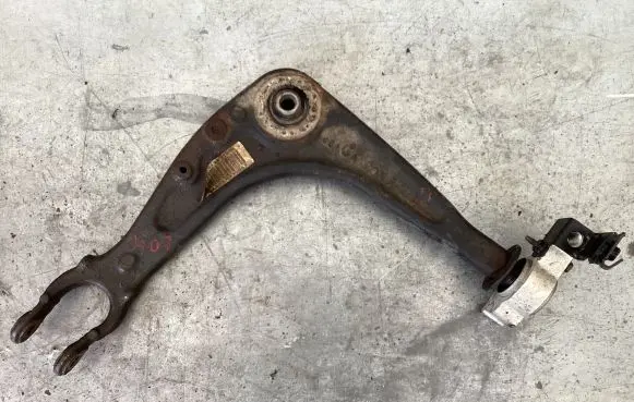 Peugeot 407 Front lower control arm/wishbone 319705