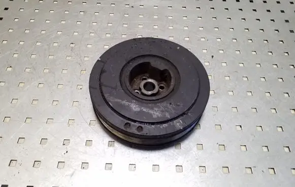 Volkswagen Transporter - Caravelle T4 Crankshaft pulley 074105251R
