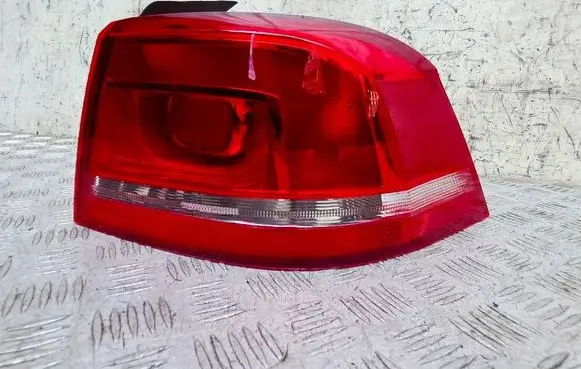 Volkswagen PASSAT B7 Rear/tail lights 3AE945096F