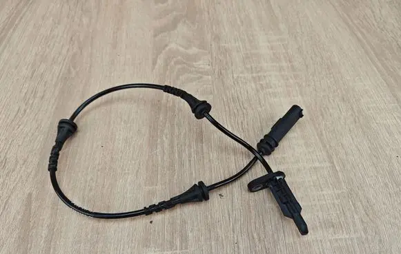 BMW 4 G22 G23 G24 G26 ABS rear brake sensor 6892609