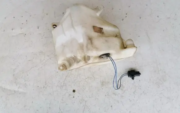 Mazda 626 Windshield washer fluid reservoir/tank 860141214