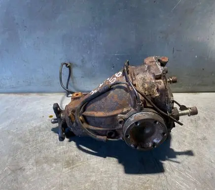 Mercedes-Benz E W124 Rear differential 1243512508 RATIO3.27