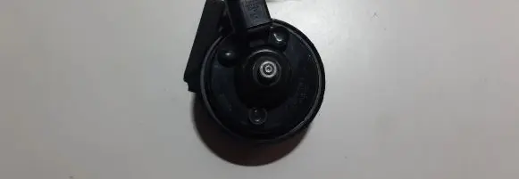 Audi A4 S4 B7 8E 8H Horn signal 8E0951221A