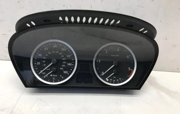 BMW 5 E60 E61 Speedometer (instrument cluster) 26942945 110080213