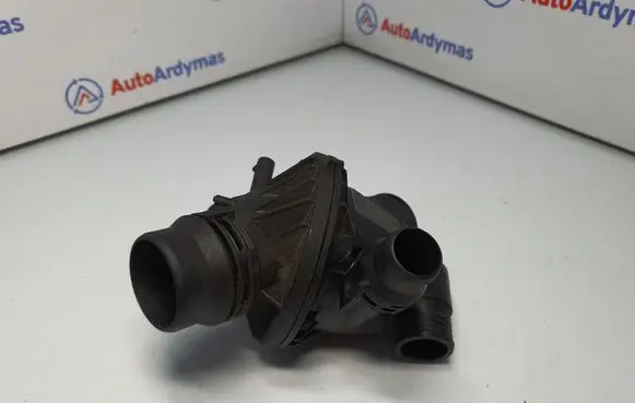 Thermostat/thermostat housing