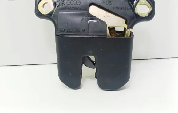 Audi A4 S4 B5 8D Tailgate/trunk/boot lock/catch/latch 8L0827505F