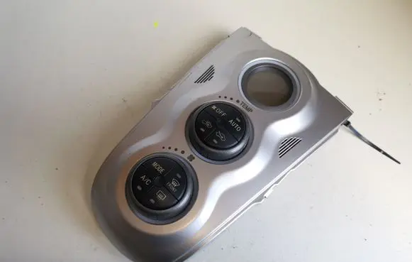 Toyota Yaris Climate control unit 559000D210