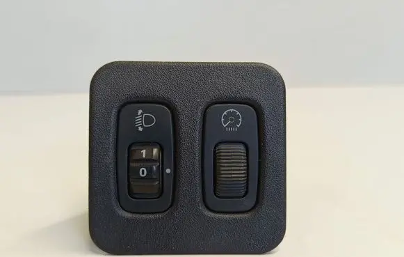 Mitsubishi Pajero Headlight level height control switch MR402645