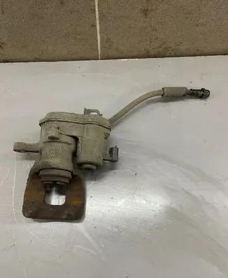 Opel Insignia B Rear brake caliper